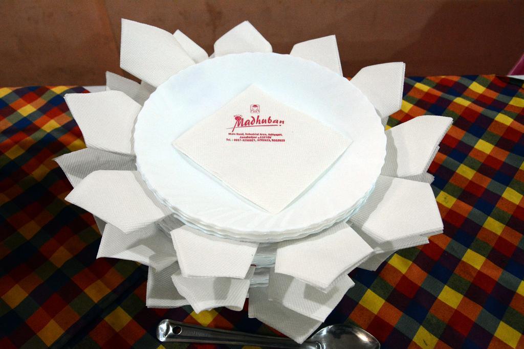 Motel Madhuban Jamshedpur Bagian luar foto